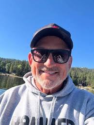 I am 76 years old and from Switzerland, i live alone, I am a widow. I am  ready to travel to any country if you accept me. ❤️ 😍