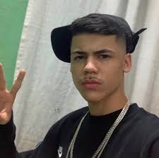 Isaiah Herrera (prettyboyicy15)