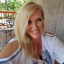 Roxann Taylor (@roxtaylor)