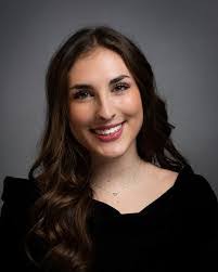 Stephanie Wheat's Instagram, Twitter & Facebook