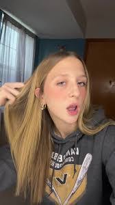 Amanda Edgington's Instagram, Twitter & Facebook