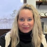 Jennifer Vanetten's Instagram, Twitter & Facebook