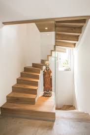 Halbgewendelte Faltwerktreppe Mit Antrittspodest Faltwerktreppe Treppe Treppenauge