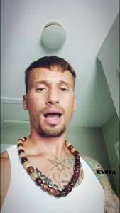 🎵🎵Singing🎤 not rapping 🎵🎵 lol #EVOLA #music #BeingGoofy #comedia...