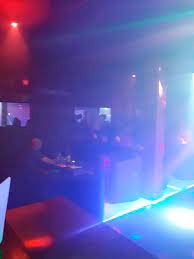 Et donc aujourd'hui je vous présente les 5 boites de nuit qui djass foule à babi. Venez Visiter Notre Boite De Le Cabana Coco Abidjan Facebook