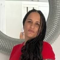 50+ perfiles de «Eloise»