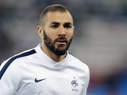 تُوج الفرنسى كريم بنزيما لاعب فريق ريـال مدريد، بجائزة أونز الذهبية كأفضل لاعب في أوروبا، عن الموسم الحالى 2020/2021.وأعلنت مجلة أونز مونديال الفرنسية، بناءً على اختيار الجماهير عن تقديم جائزة أفضل لاعب في الموسم. ÙƒØ±ÙŠÙ… Ø¨Ù†Ø²ÙŠÙ…Ø© ÙŠØ¹ØªØ±Ù Ù†Ø¹Ù… Ø¯Ø®Ù„Øª Ø§Ù„Ø³Ø¬Ù† Ù‚Ø¨Ù„ Ø³Ù†ÙˆØ§Øª ÙˆÙƒØ°Ø¨Øª Ø¹Ù„Ù‰ ÙØ§Ù„ÙˆØ¨ÙŠÙ†Ø§