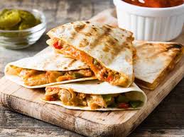 Grab a tortilla (i love these uncooked tortillas). Calories In Buffalo Chicken Quesadilla By Wawa And Nutrition Facts Mynetdiary Com