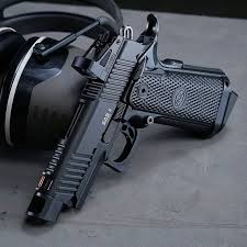 Bul Armory Bul Sas Ii Viper With Rmsc They Have Some Great Looking Builds Shieldsights Bularmory Shieldrmsc Hand Guns Tactical Pistol Guns And Ammo