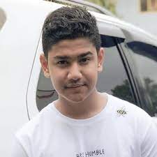 Syakir daulay merupakan seorang selebriti tanah air. Profil Syakir Daulay Yaitu Biodata Profil Pribadi Data Keluarga Wowkeren Com