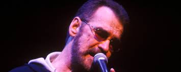 Danielle Durack Details Her New Album 'No Place'—and Her Two Perfect  Breakup Playlists