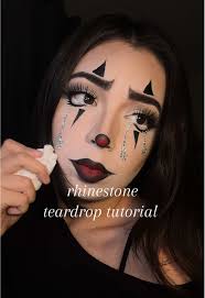 Maquillaje de Payaso Triste para Halloween