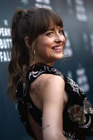 Johnson grew up in colorado but later attended schools in. Dakota Johnson Starportrat News Bilder Gala De
