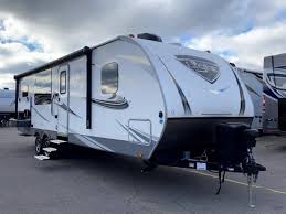 The whole family can come along and enjoy the luxurious interior amenities with an updated décor package and large freestanding range. 2018 Highland Ridge Open Range Ut2804rk Colton Rv In Ny Buffalo Rochester And Syracuse Ny Rv Dealer Fifth Wheel Campers And Class A Motorhomes For Sale In Ny