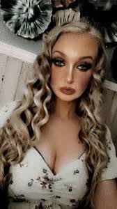 Savannah Starr's Instagram, Twitter & Facebook