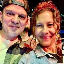 Sonya Wolfe's Instagram, Twitter & Facebook