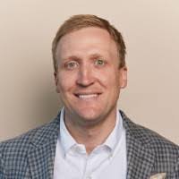 Kelly Darter's Instagram, Twitter & Facebook