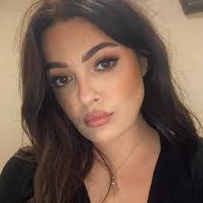 Adrianna Naylor's Instagram, Twitter & Facebook