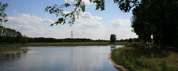Het kanaal is 17 km lang, 2,5 meter diep en variërend in breedte van 30 tot 50 meter. Een Goed Idee Voor De Buurt Gemeente Nederweert