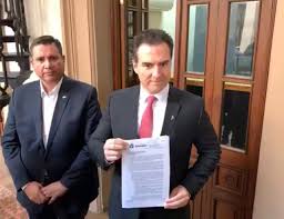 17 de septiembre de 1971) es un abogado y político mexicano. Adrian De La Garza Solicita A Nuevo Leon Mando De Seguridad Total En Monterrey Regiando Com