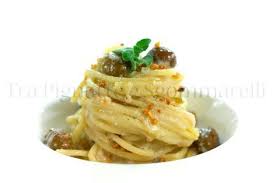 Spaghetti Con Crema Di Calamaro Olive Taggiasche Menta Romana E Mandorle Tostate Al Sale Marino Ricette Ricette Di Cucina Ricette Spaghetti