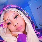 Jada Barrow's Instagram, Twitter & Facebook