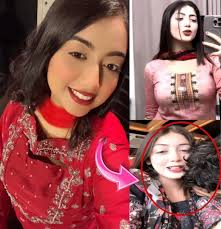 20910 പോർബന്ദർ- തിരുവനന്തപുരം നോർത്ത് സൂപ്പർ ഫാസ്റ്റ് എക്സ്പ്രസ്സ്‌. The  Metro City in Background and Doubling of ERS -TUVR in full swing can see WR  20910 PBR- TVCN Superfast express making a scenic ...