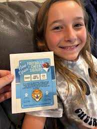 Eagles Fan's Daughter Signs for School Announcements