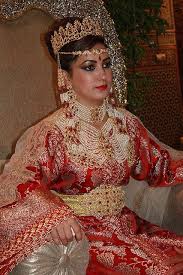 The Moroccan Society Is Not Conservative Because Morocco Is A Peaceful And Tourist Friendly Country Morocco Mariage Marocain Caftan