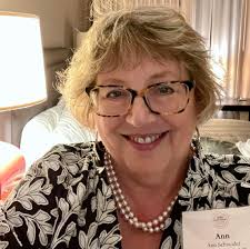 It was a pleasure to attend the Hunt State Policy Fellows Alumni Dinner in  Raleigh last weekend which featured a fascinating discussion of how to  bridge ideological differences, led by John Hood,