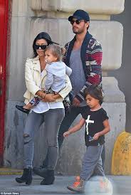 Scott disick is an american media personality, actor, producer, reality television personality, model, businessman, and socialite who is best known for being one of the main cast members on keeping. Kourtney Kardashian Angers Restaurant Staff By Failing To Leave Tip Kourtney Kardashian Kourtney Kourtney Kardashian Pregnant