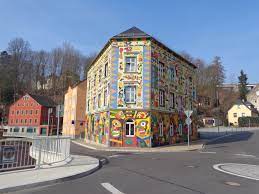 We don't expect the movie theater industry to start rebounding until the second half of 2021, and we need your help to ensure we don't go dark. Datei Fischer Art Haus In Sebnitz Jpg Wikipedia