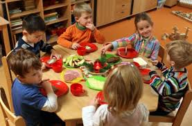 Im kindergarten verbringt sie das erste mal einen halben oder ganzen tag ohne die eltern. Hallschlag Fruhstuck Fur Kinder Die Erste Mahlzeit Ist Gesichert Bad Cannstatt Stuttgarter Zeitung