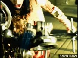 A promotional video for marilyn manson's 1996 single the beautiful people. Marilyn Manson The Beautiful People On Make A Gif