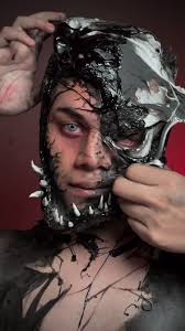 Goldilocks Lips Venom