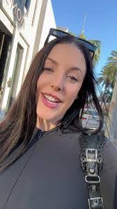 Angela Roling's Instagram, Twitter & Facebook