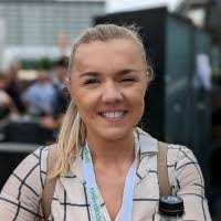 Leola Ross's Instagram, Twitter & Facebook