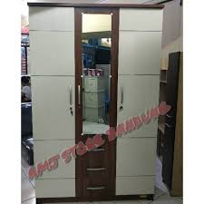 Bahan baku lemari pakaian pintu 3 minimalis. Lemari Baju 3 Pintu Minimalis Murah Bandung Free Ongkir Kota Bandung