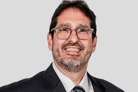 Cinco perguntas: Eduardo Dias