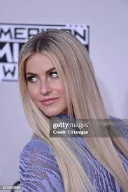 Actresses Dani Thorne and Bella Thorne attend the 2016 American Music...  News Photo