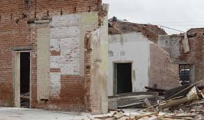 Everett Hardware building demolished