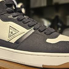 Guess Store Santa Monica, CA