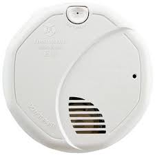 First Alert Sa320 Battery Powered Smoke Detector With Photoelectric And Ionization Sensors Fire Alarm Photoelectric Sensor Alarm