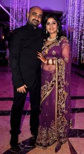 She has sung more than 2000 songs. Indian Bollywood Playback Singer Sunidhi Chauhan R Poses With Her Husband Musician Hitesh Sonik During Th Bollywood Pictures Indian Bollywood Sunidhi Chauhan