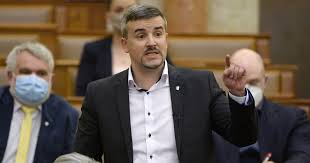 Péter jakab (born 16 august 1980 in miskolc, hungary) is a hungarian politician, president of jobbik and member of the national assembly. Index Belfold Jakab Peter Orbannak Uzent Fizessenek Meg A Tolvajok