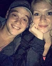 Dodie Bartee's Instagram, Twitter & Facebook