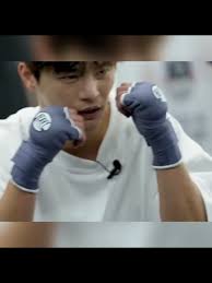 İnguk'un Boks Performansı ve Vlog Keyfi