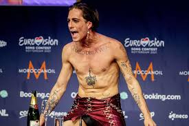 The lead singer of eurovision winners maneskin has denied suggestions he was caught on camera taking drugs during the broadcast after he bent down in what was interpreted by observers as a snorting movement. Lhcy06eq2h3m9m