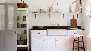 But in today's world, homeowners can artfully bring together a multitude of styles, and they do it flawlessly. Farmhouse Kitchen Ideas How To Design A Farmhouse Kitchen