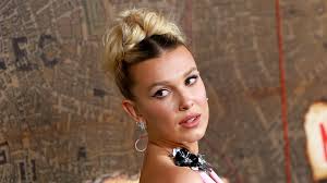 Millie Bobby Brown Didnt Hide Her Acne in New Filter-Free Selfie | Glamour